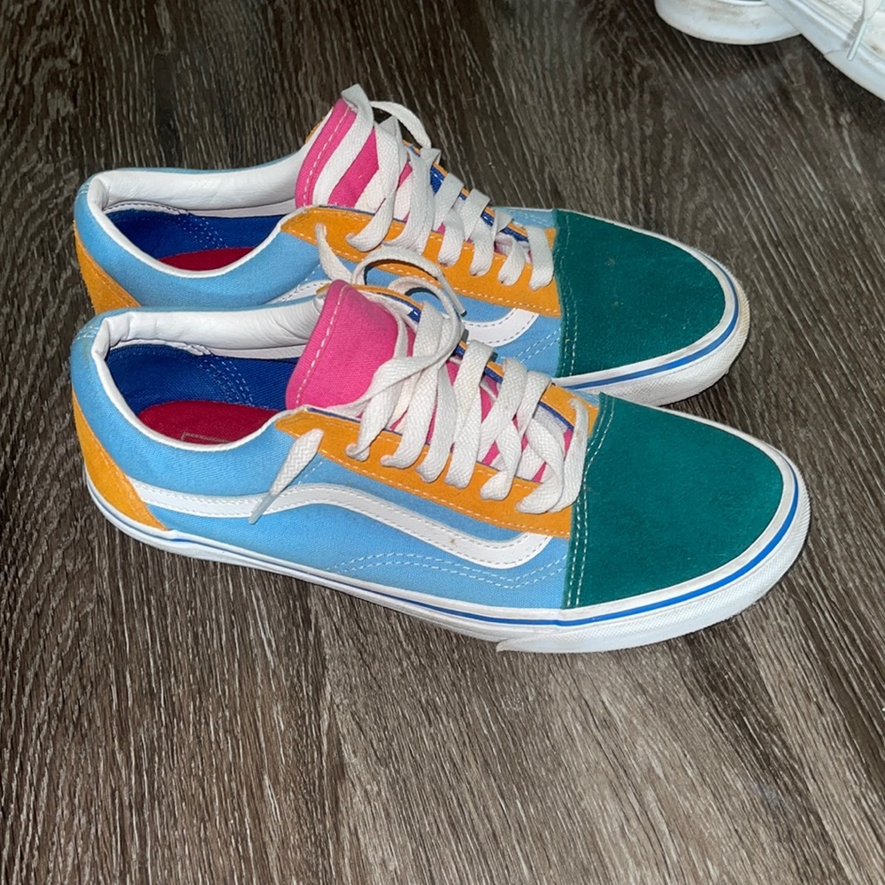 vans mens or womens